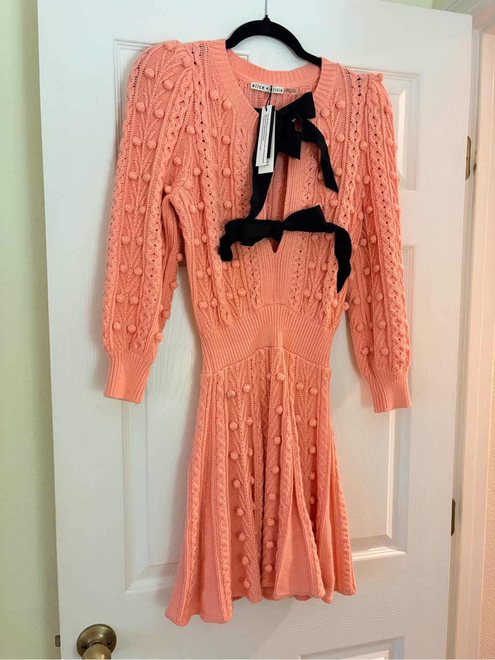 NWT Alice + Olivia Kitty Pink Sweater Dress Size Small - Picture 2 of 3